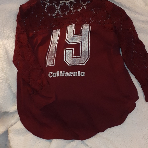 Burgundy Hollister Lace 3/4 Sleeve Top - Picture 1 of 4